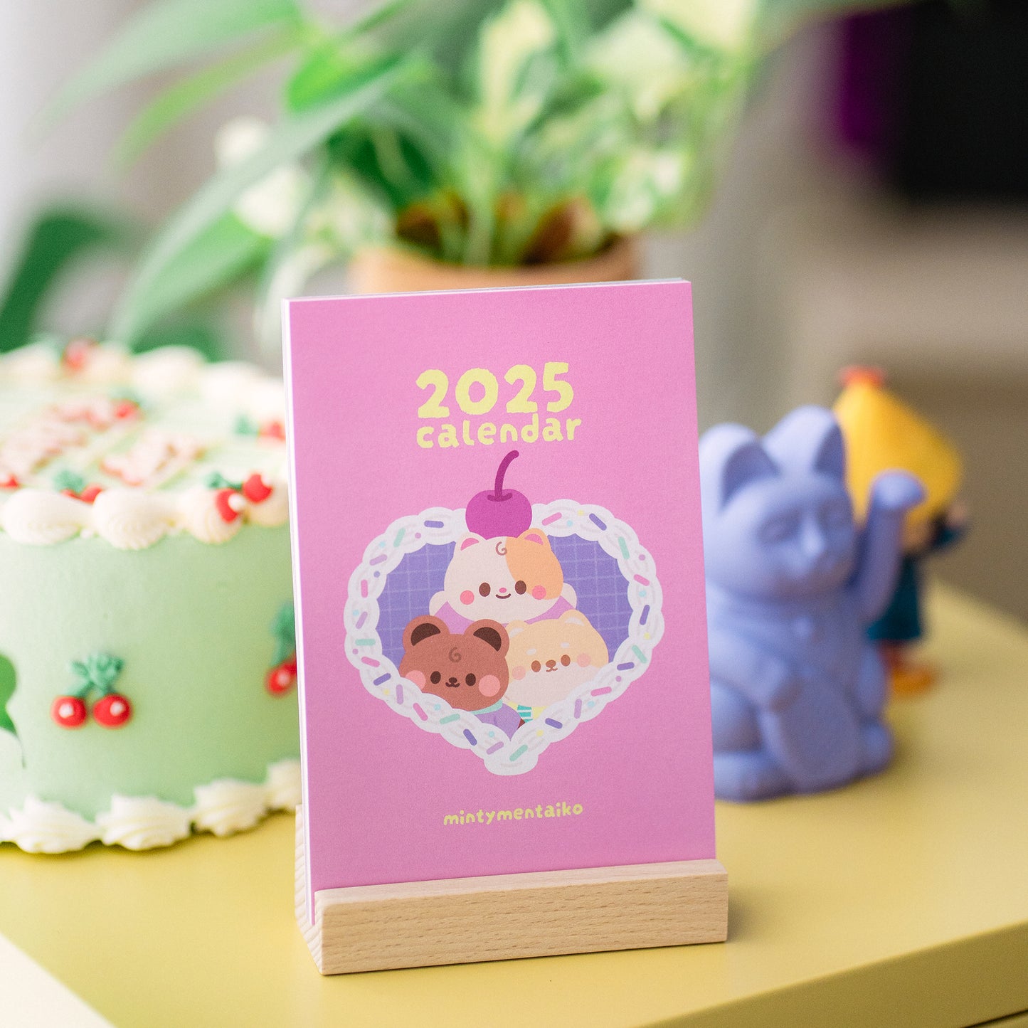 2025 mintymentaiko Desktop Calendar